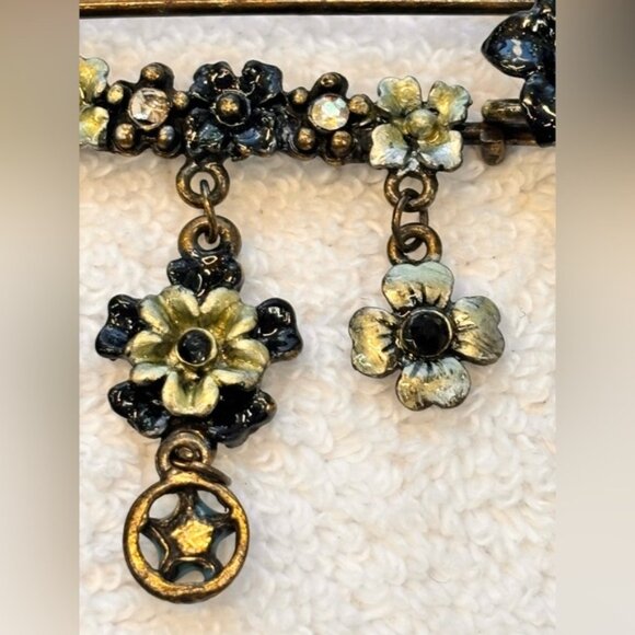 Vintage safety pin flower brooch - Picture 6 of 10